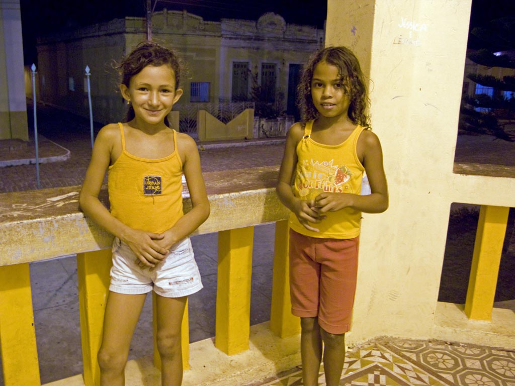24_two-girls-at_church