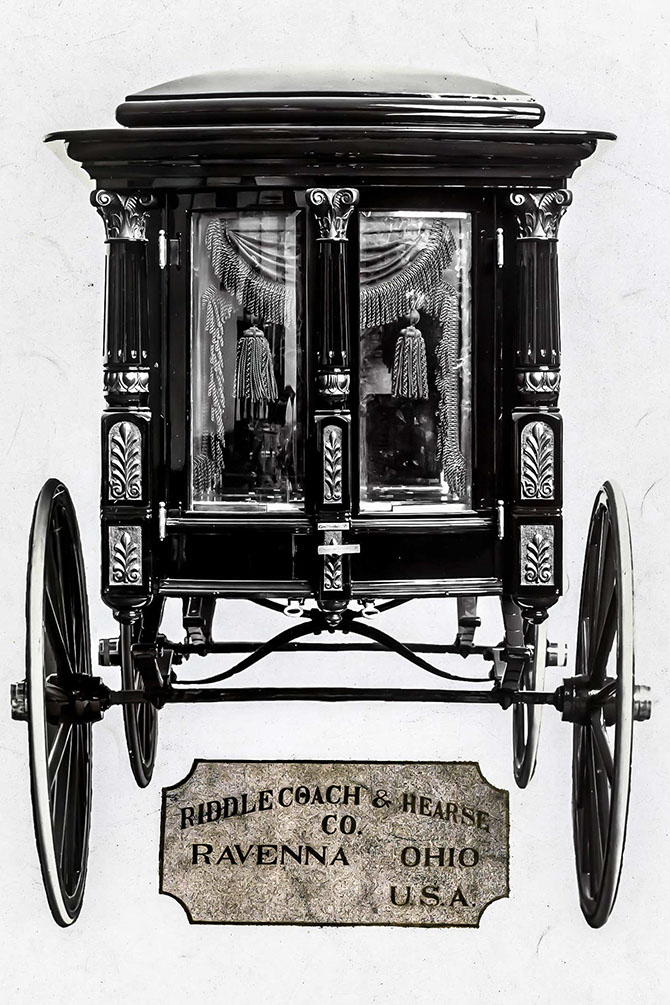 %_tempFileNamerear-of-coach_827%