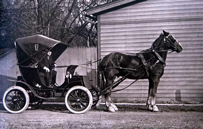 henry with battery operated car