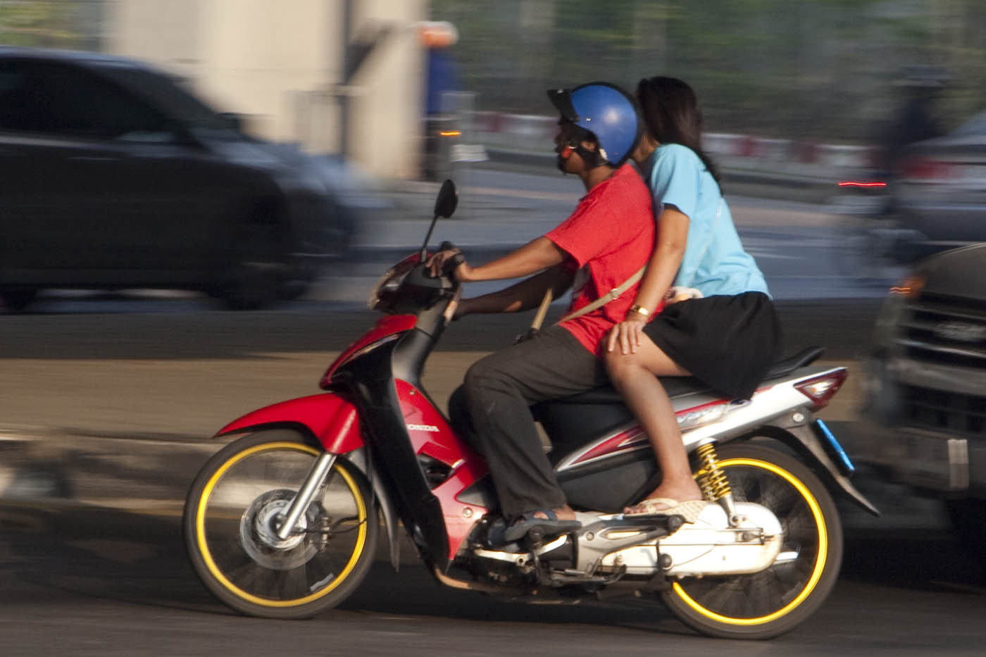 girls_on_bikes_16