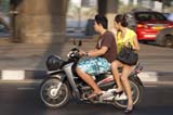 girls_on_bikes_15